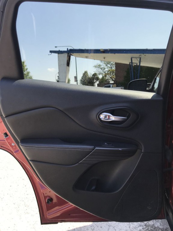 2016 Jeep Cherokee Image 15