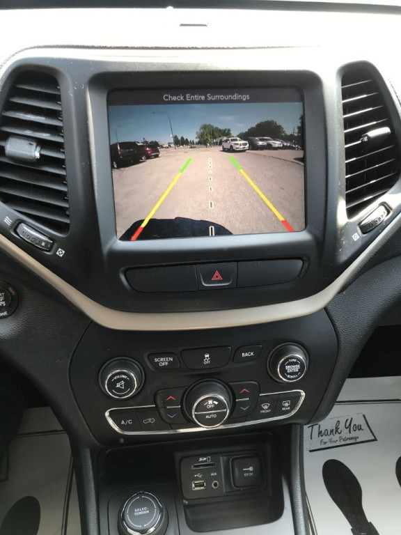 2016 Jeep Cherokee Image 19