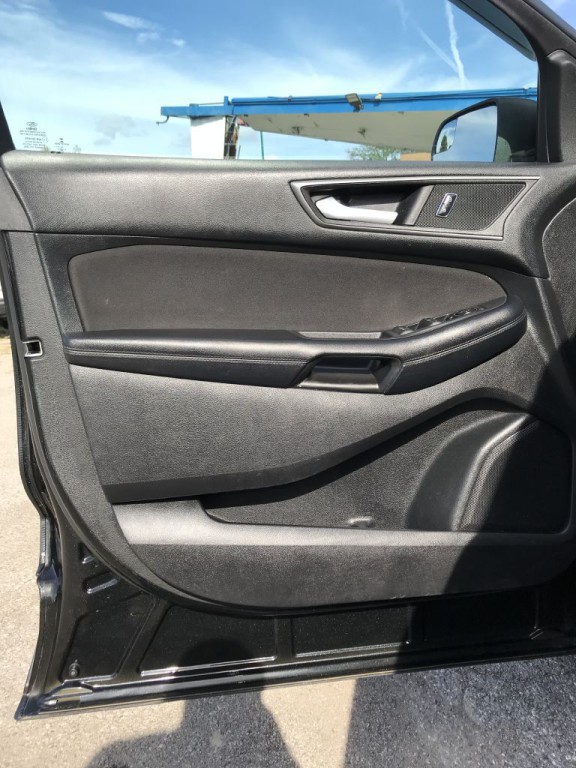 2015 Ford Edge Image 10