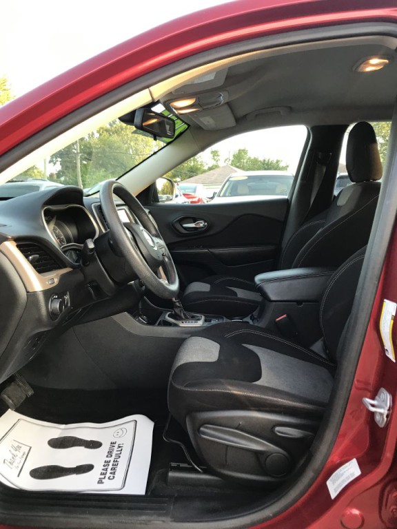 2015 Jeep Cherokee Image 16