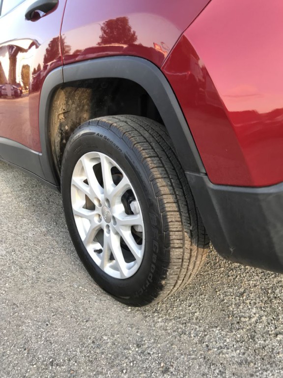 2015 Jeep Cherokee Image 25