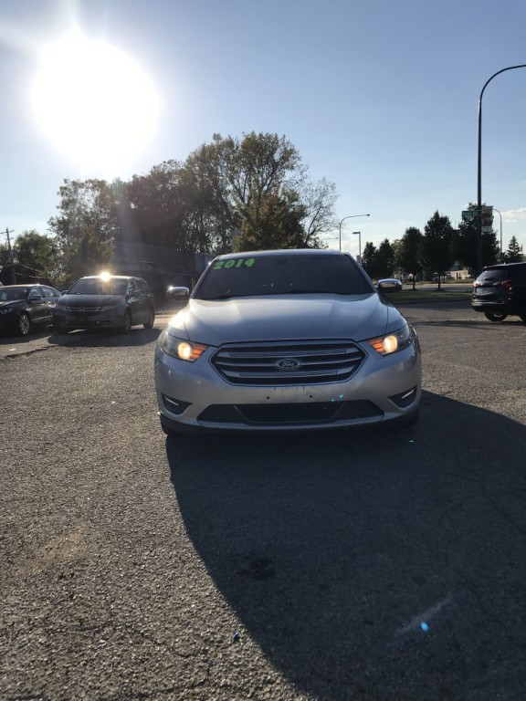 2014 Ford Taurus Image 8