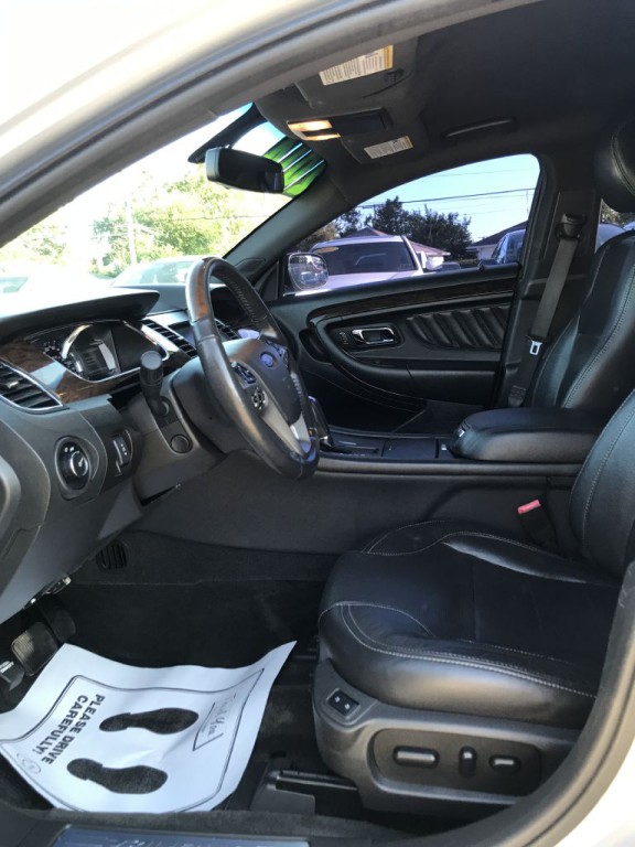 2014 Ford Taurus Image 12