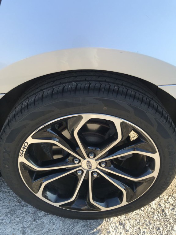 2014 Ford Taurus Image 13