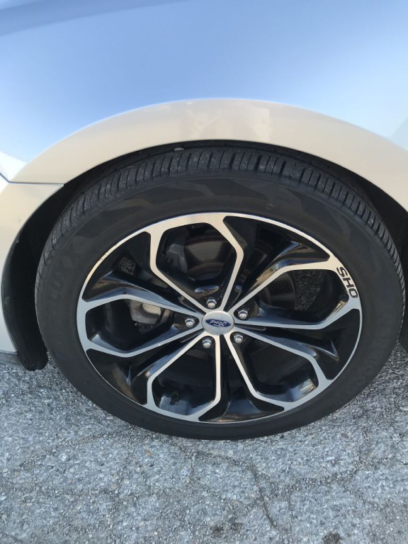 2014 Ford Taurus Image 14