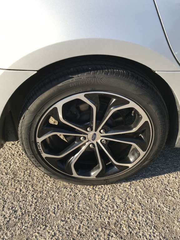 2014 Ford Taurus Image 16