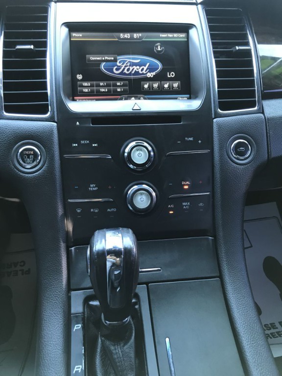 2014 Ford Taurus Image 18