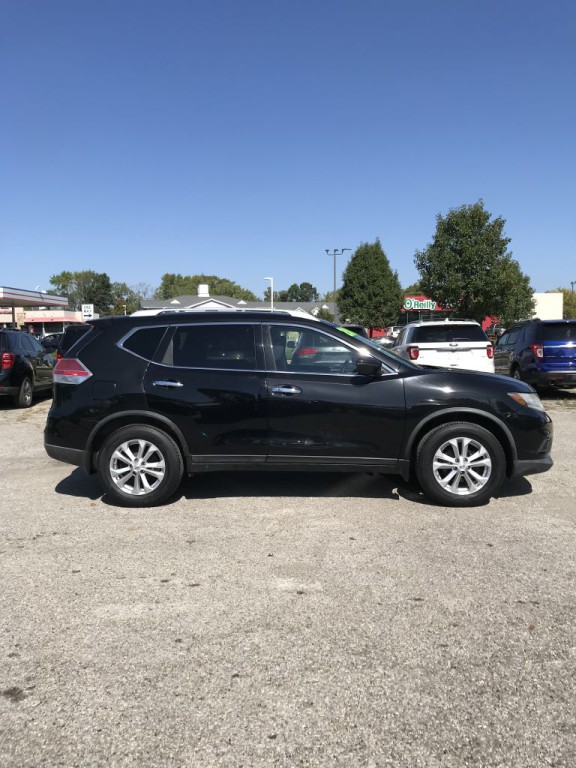 2016 Nissan Rogue Image 2