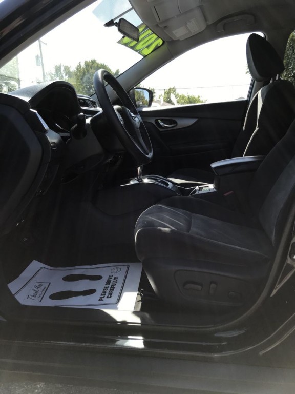 2016 Nissan Rogue Image 13