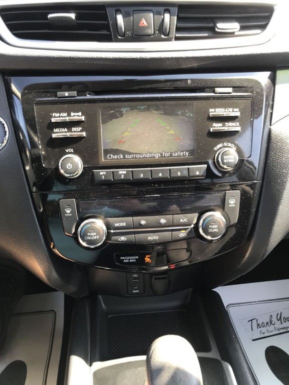 2016 Nissan Rogue Image 19