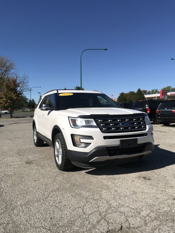 2016 Ford Explorer Image 1
