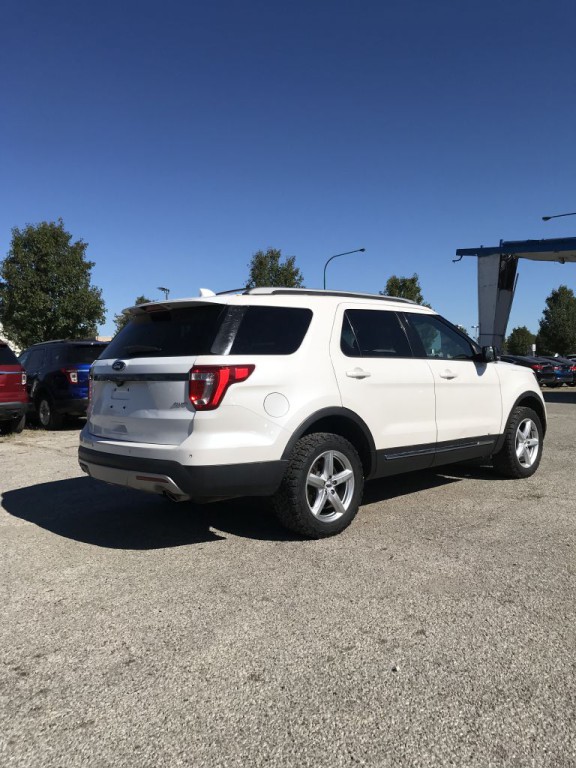 2016 Ford Explorer Image 3