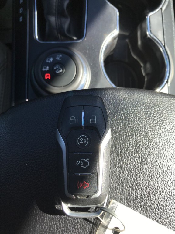 2016 Ford Explorer Image 24