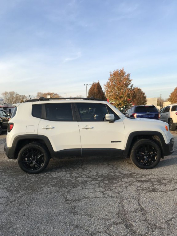 2017 Jeep Renegade Image 2