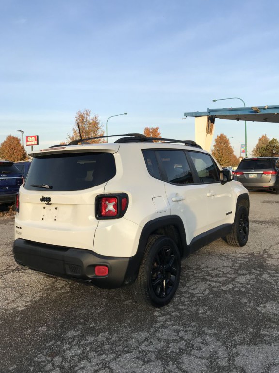 2017 Jeep Renegade Image 3