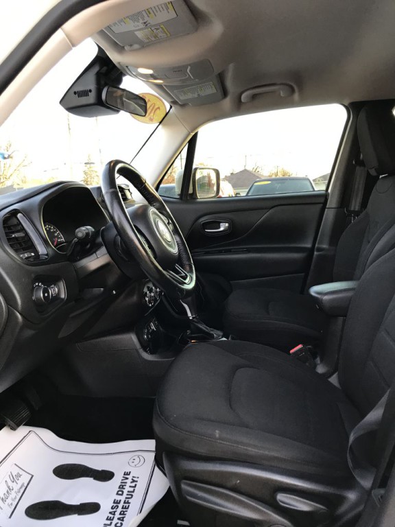 2017 Jeep Renegade Image 13