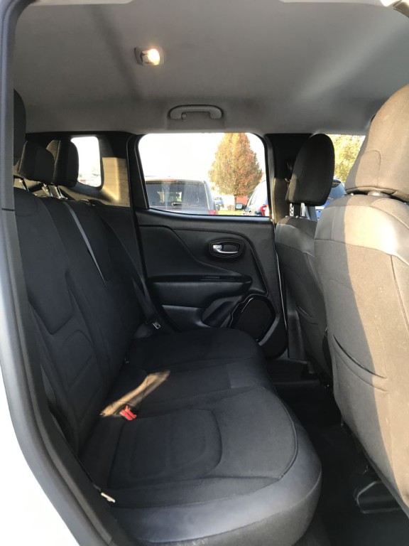 2017 Jeep Renegade Image 17