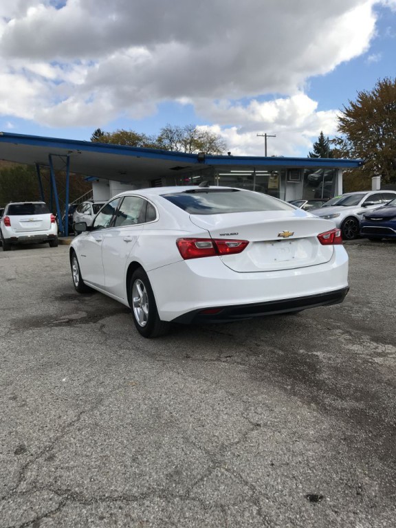 2018 Chevrolet Malibu Image 5
