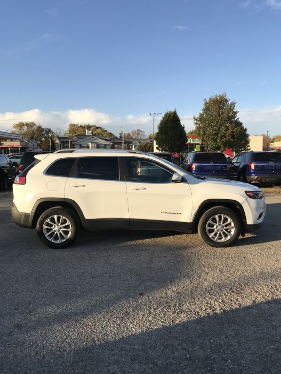2019 Jeep Cherokee Image 2