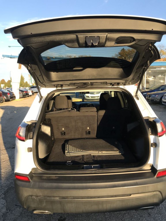 2019 Jeep Cherokee Image 13