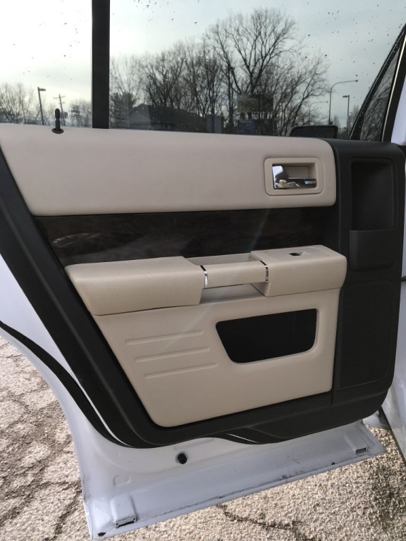 2017 Ford Flex Image 11