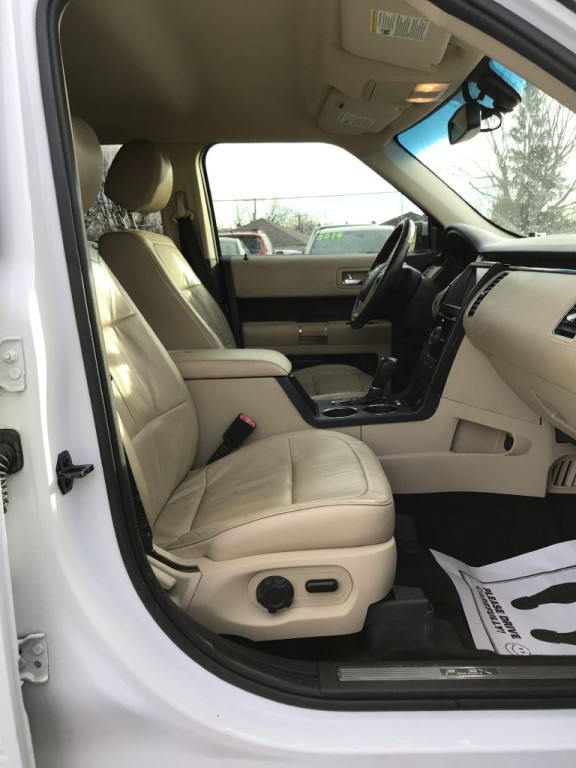 2017 Ford Flex Image 14