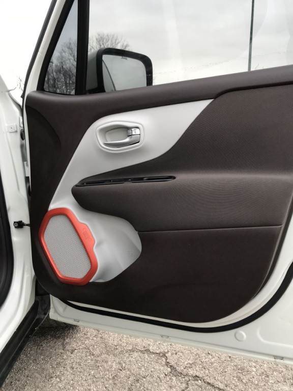 2015 Jeep Renegade Image 10