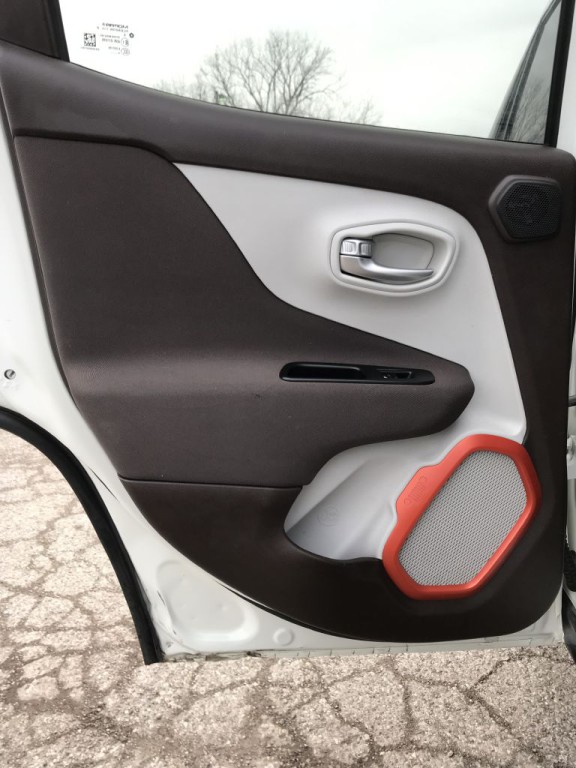 2015 Jeep Renegade Image 15
