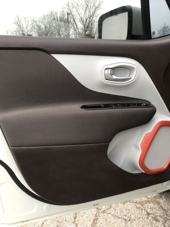 2015 Jeep Renegade Image 17