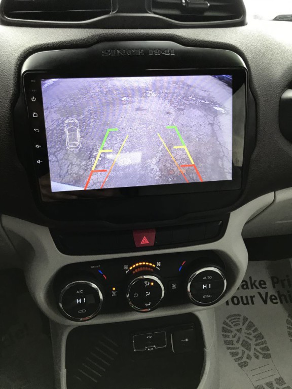 2015 Jeep Renegade Image 19