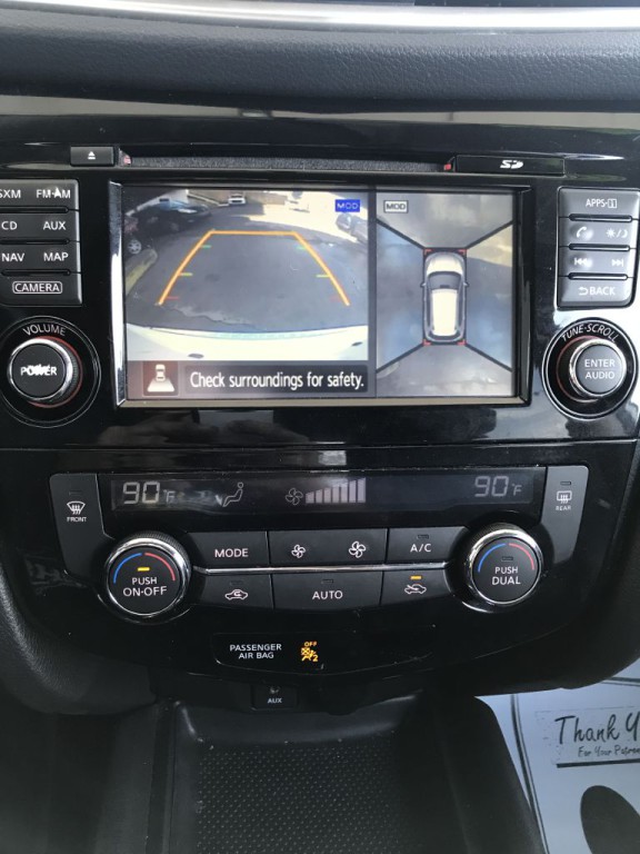 2015 Nissan Rogue Image 16