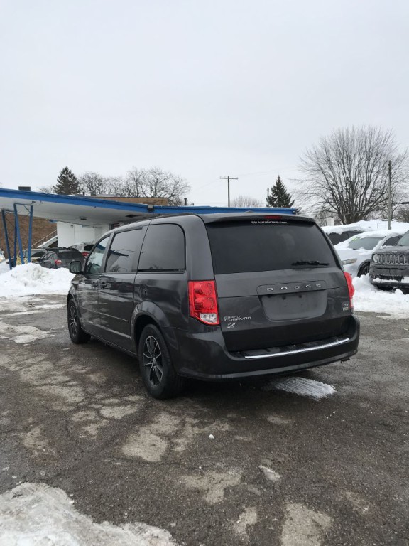 2017 Dodge Grand Caravan Image 5
