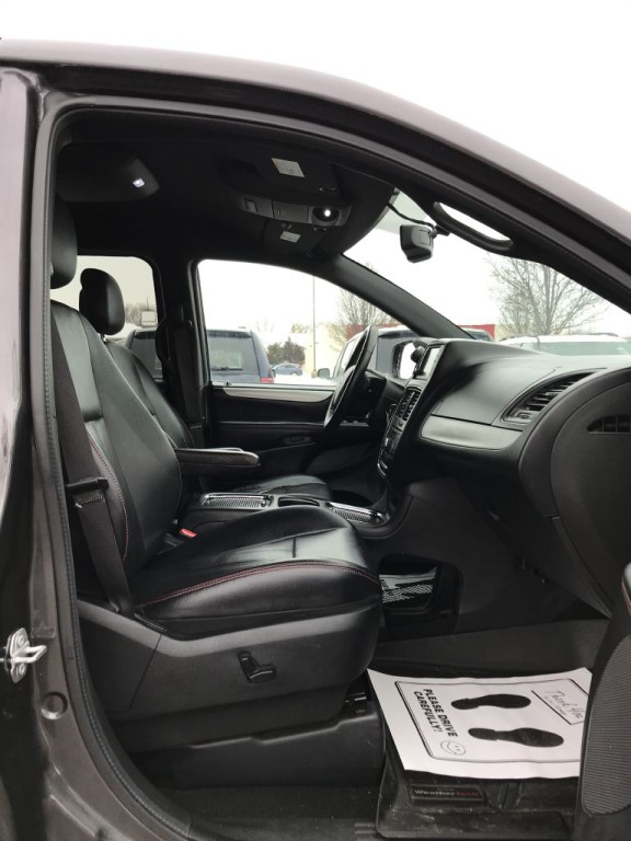 2017 Dodge Grand Caravan Image 9