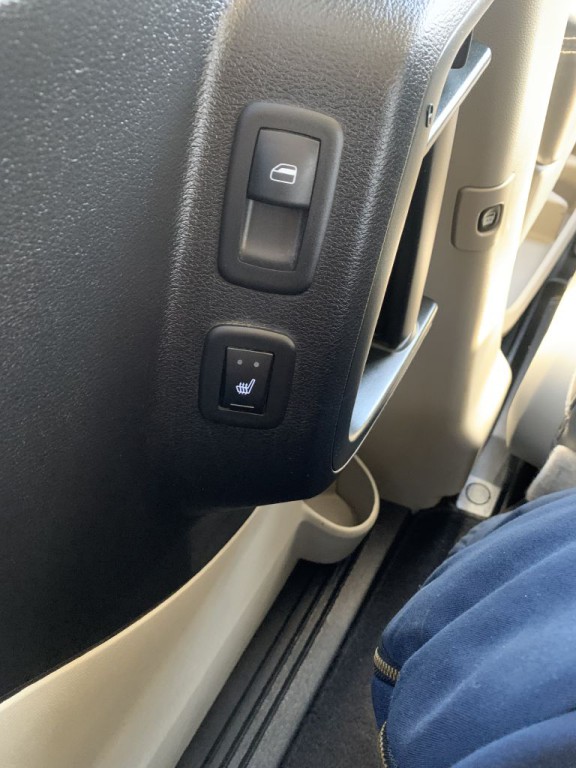 2015 Chrysler Town & Country Image 18