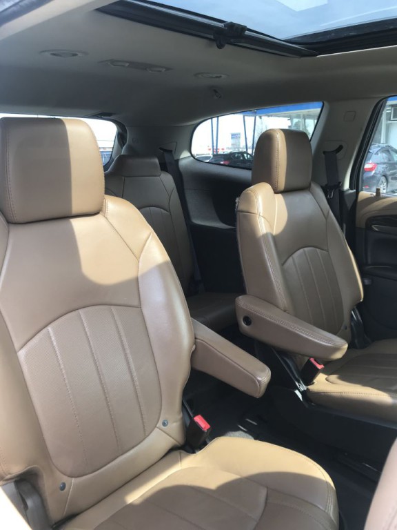 2015 Buick Enclave Image 14