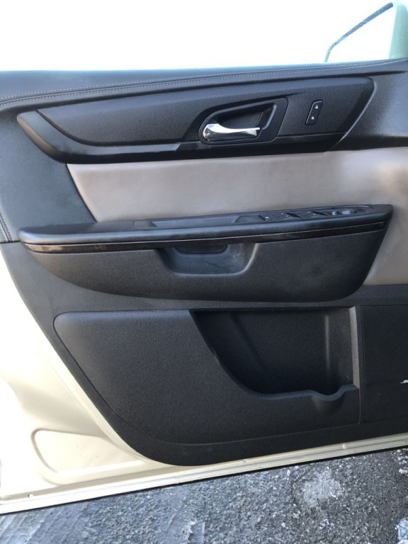 2014 GMC Acadia Image 17