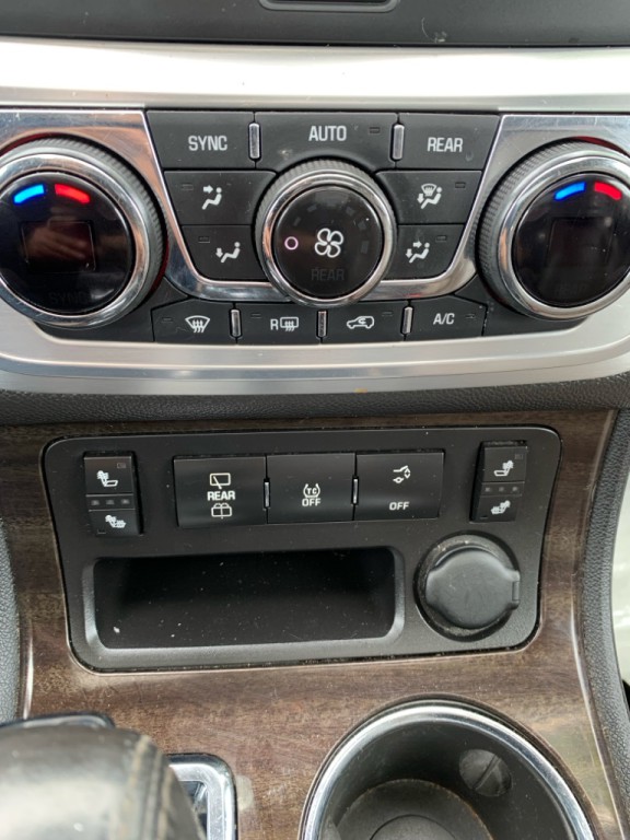 2014 GMC Acadia Image 18
