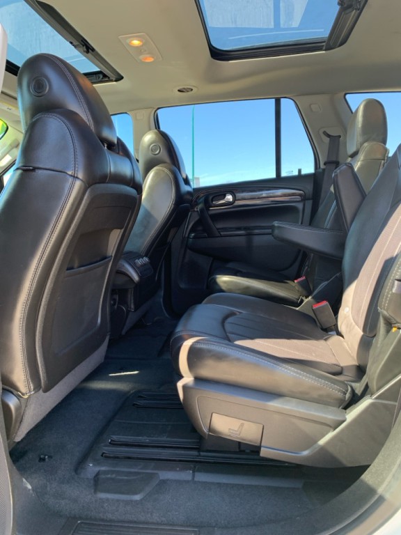 2015 Buick Enclave Image 12