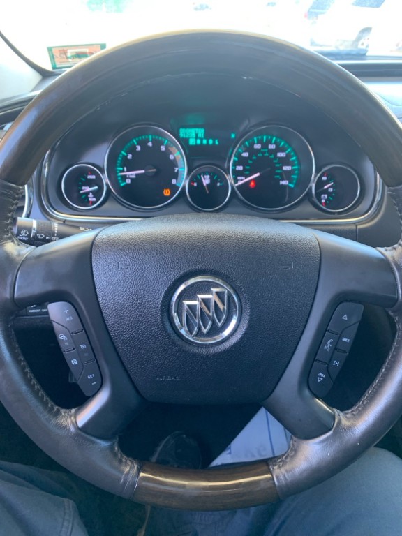 2015 Buick Enclave Image 16