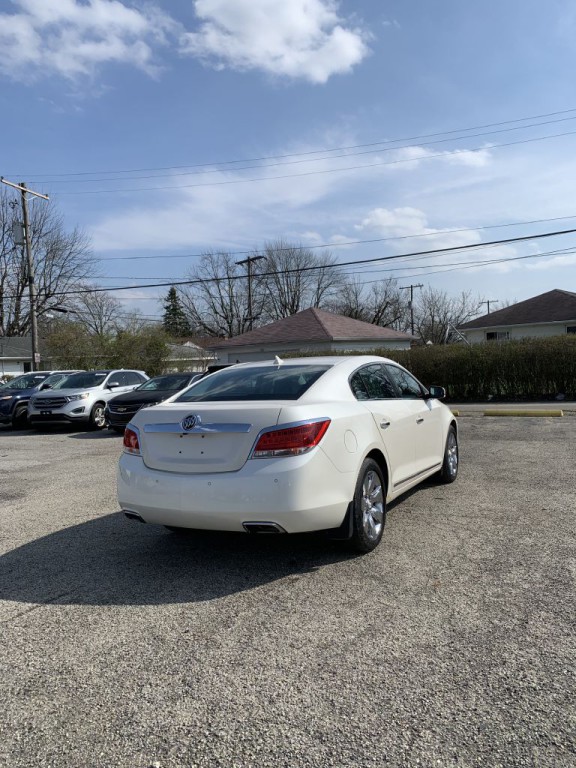 2013 Buick Lacrosse Image 2