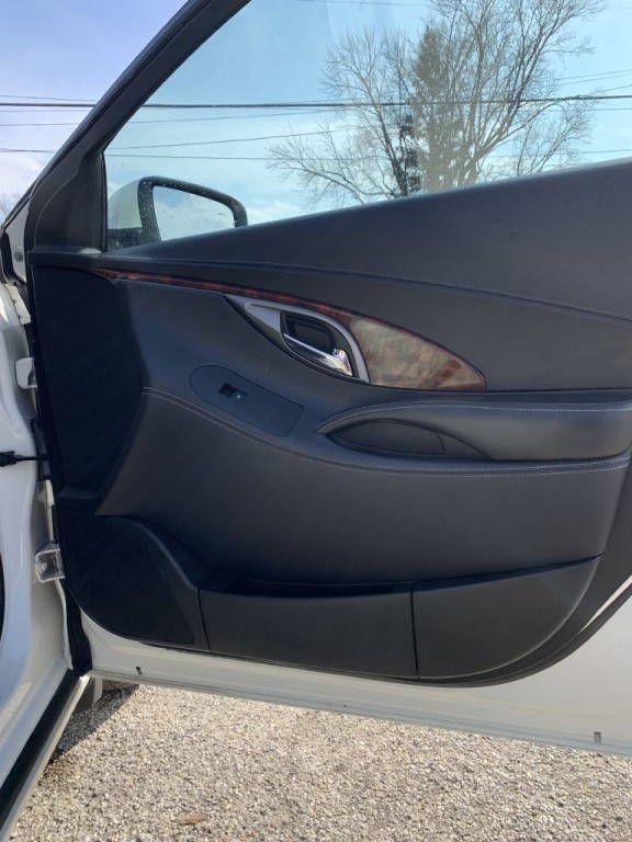 2013 Buick Lacrosse Image 8