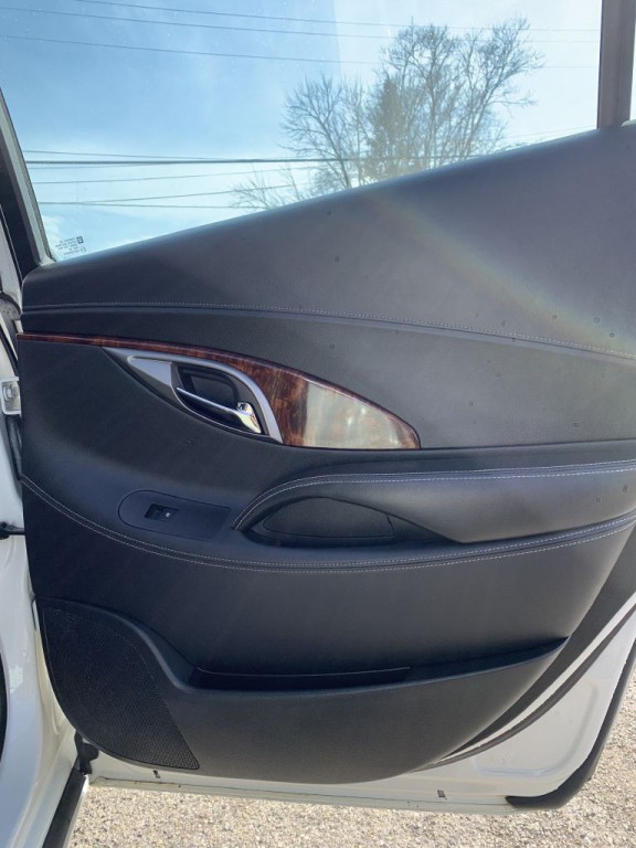 2013 Buick Lacrosse Image 10