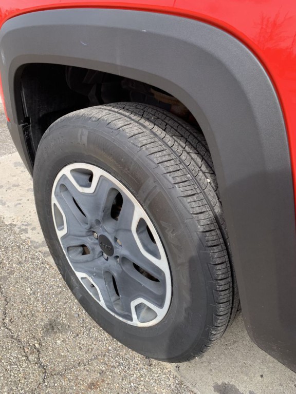 2016 Jeep Renegade Image 21