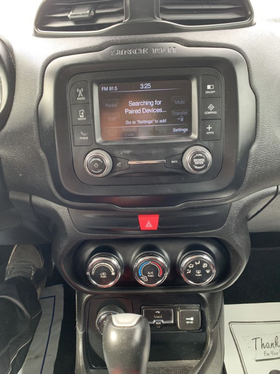 2016 Jeep Renegade Image 23