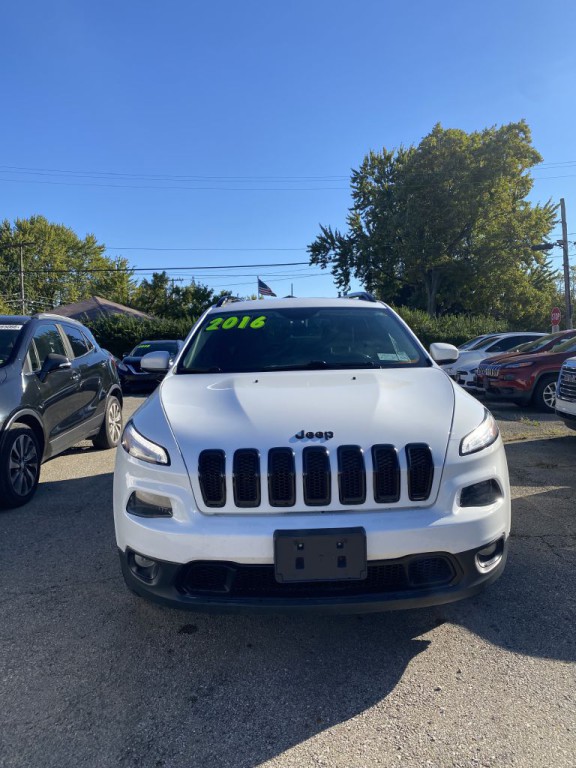 2016 Jeep Cherokee Image 2