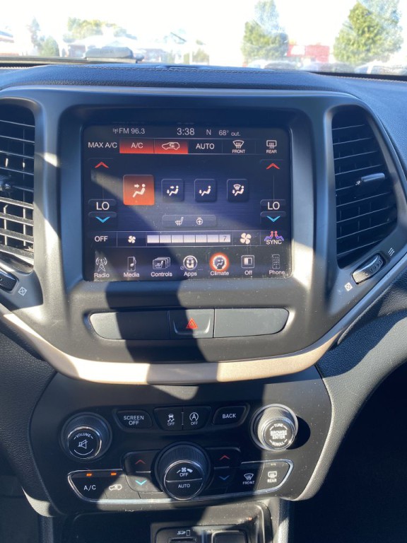2016 Jeep Cherokee Image 13