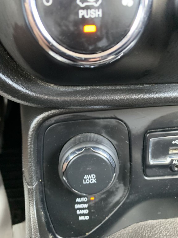 2016 Jeep Renegade Image 21
