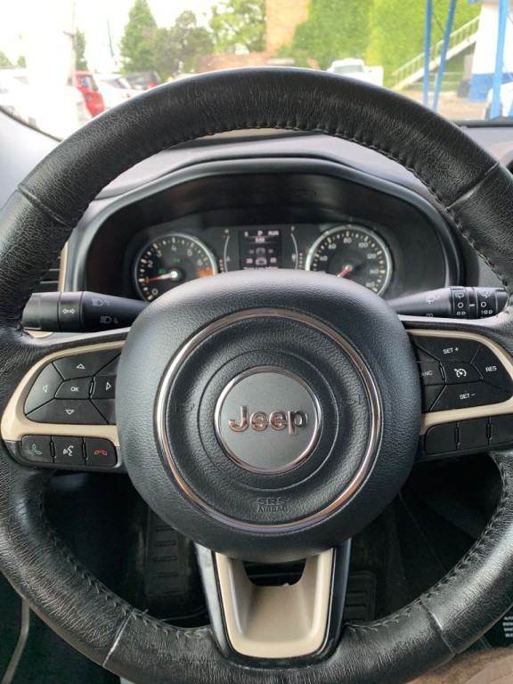 2016 Jeep Renegade Image 22