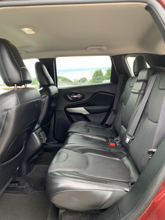 2018 Jeep Cherokee Image 14