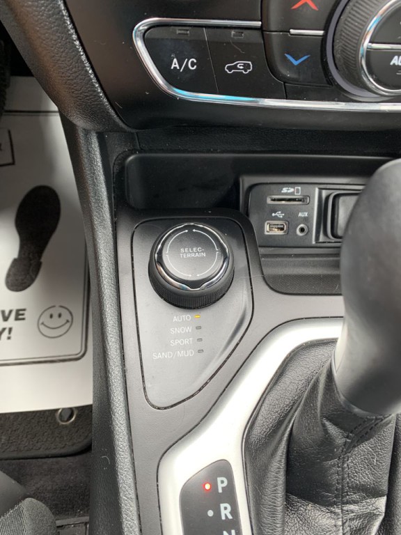 2018 Jeep Cherokee Image 20